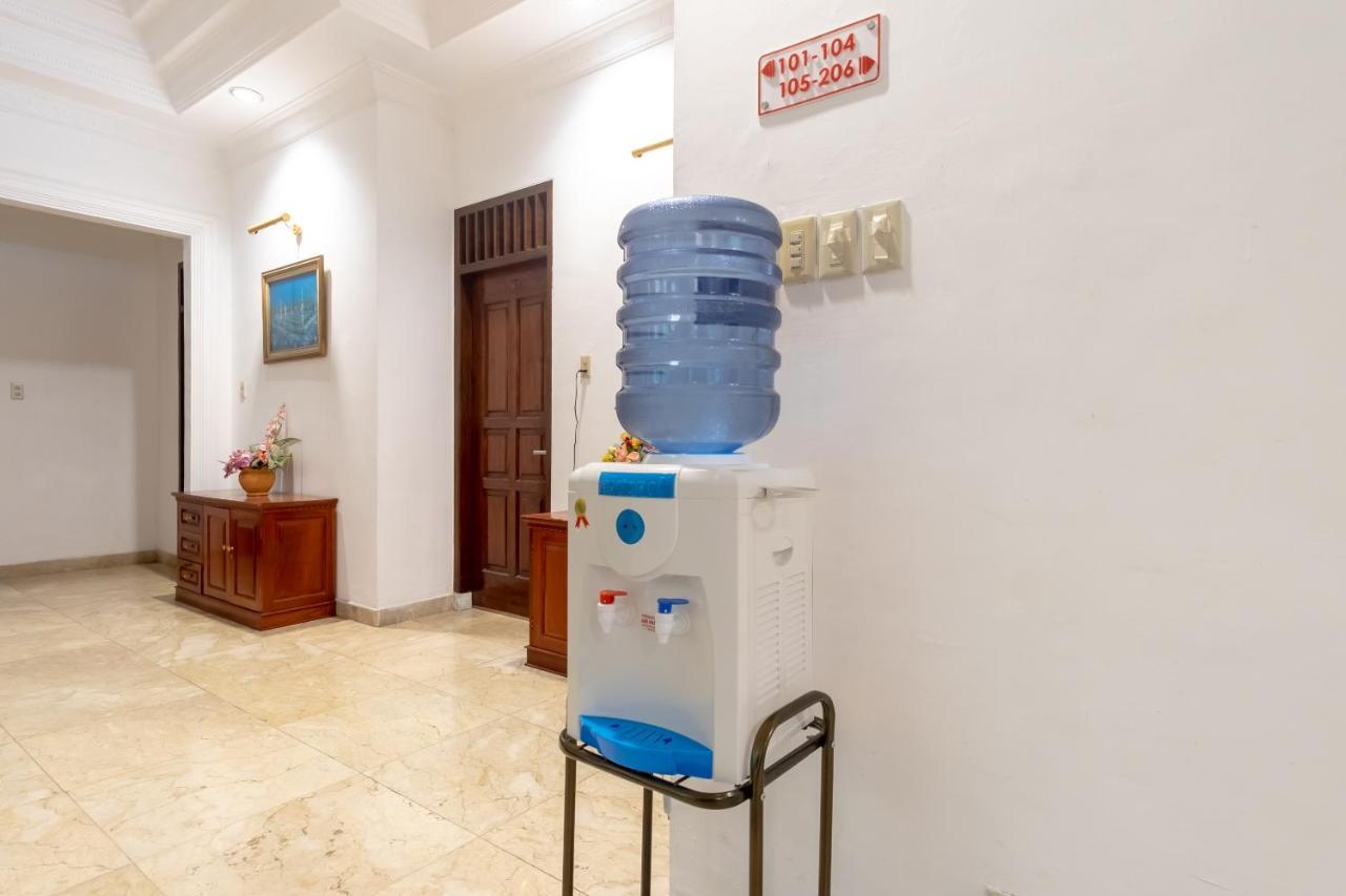 Oyo Living 2843 Raz House Syariah Hotel Medan Buitenkant foto